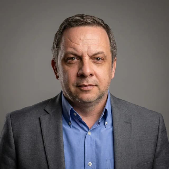 Ιωάννης Λιβιτσάνος — CEO, Erect